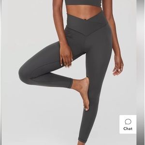 Aerie Offline Real Me  7/8 length Crossover Hi Rise leggings in olive SZ Medium